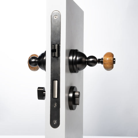 Donut-Shaped Door Handle