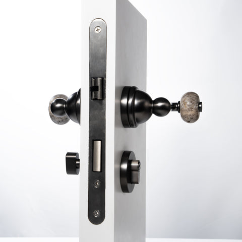 Donut-Shaped Door Handle